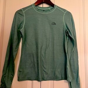 Lightweight LLBean Women’s 150 wool base-layer, Green Small
